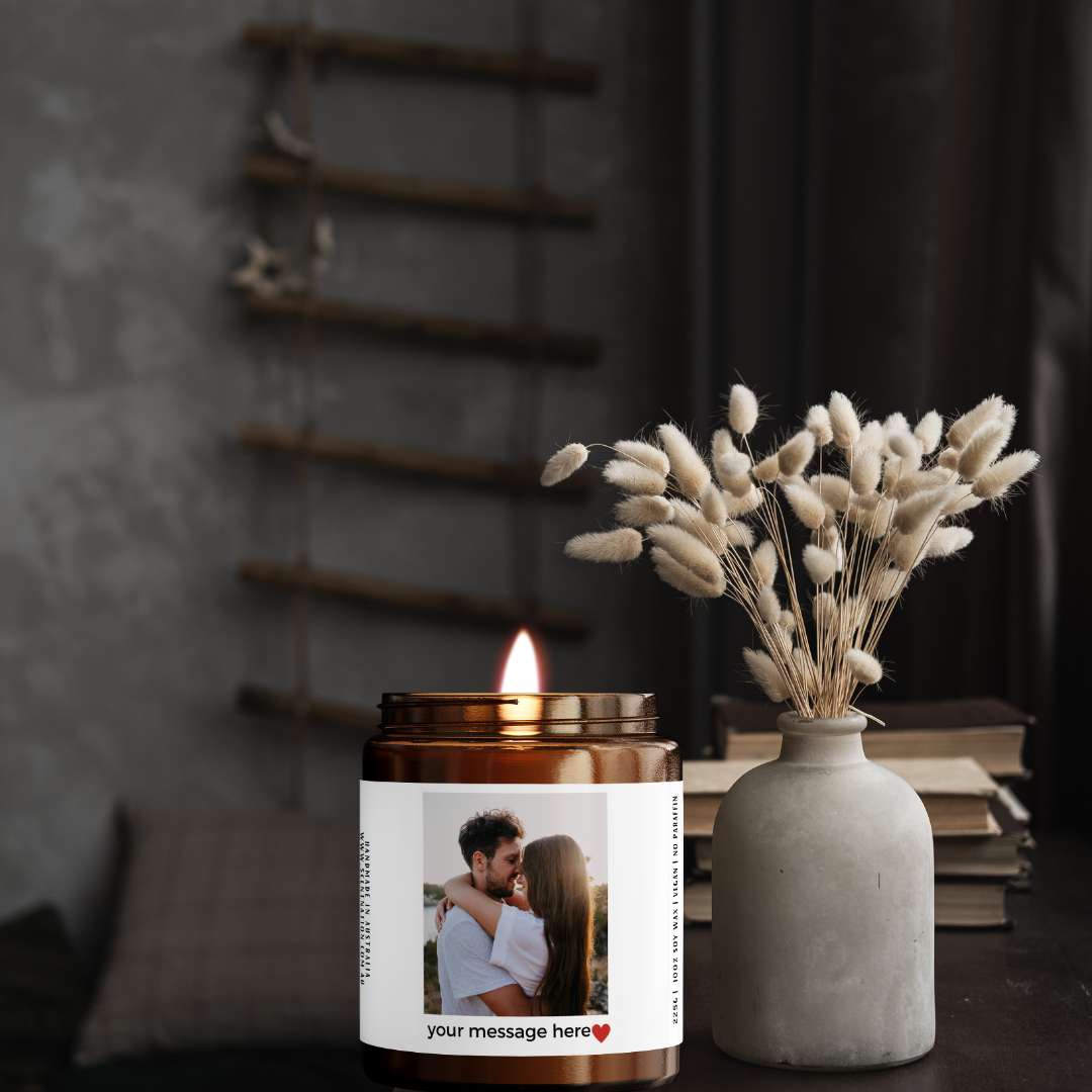 Chic anniversary candle, a thoughtful gift idea for celebrating love and milestones